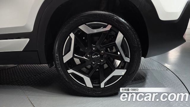 Kia Seltos 2023 — photo 7