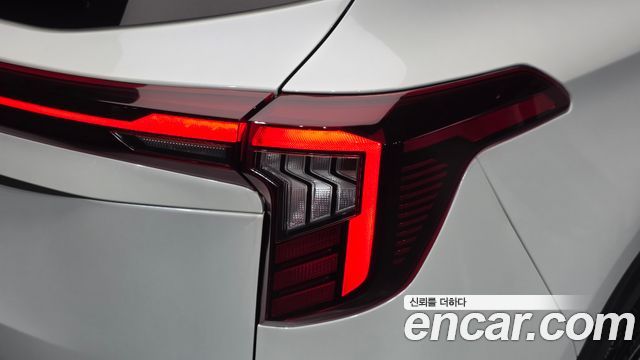 Kia Seltos 2023 — photo 9