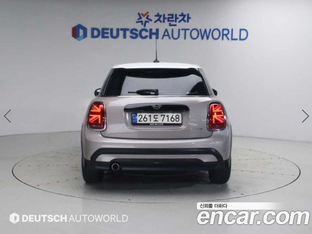 Mini Cooper 2024 — photo 4