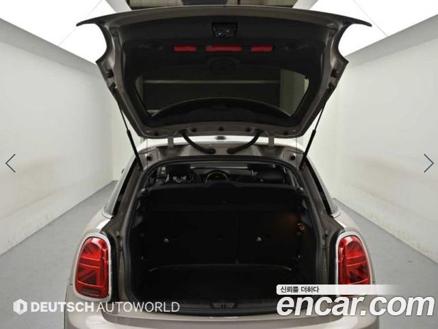 Mini Cooper 2024 — photo 19