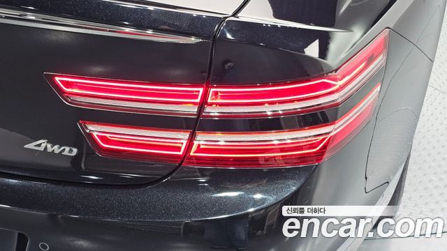 Genesis G80 2022 — photo 9