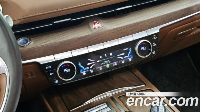 Genesis G80 2022 — photo 31