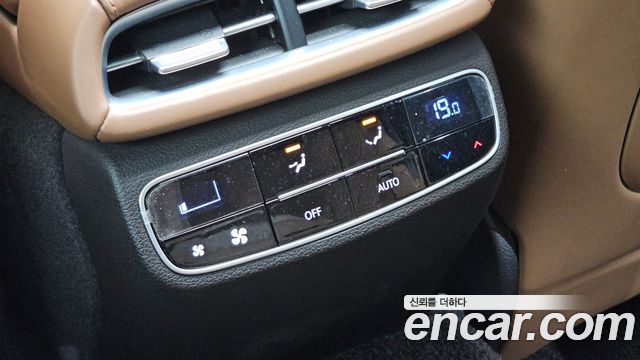 Genesis G80 2022 — photo 32