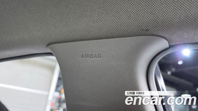 Hyundai AVANTE 2018 — photo 29