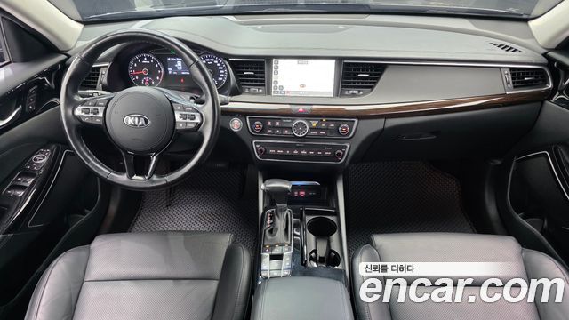Kia K7 2018 — photo 10