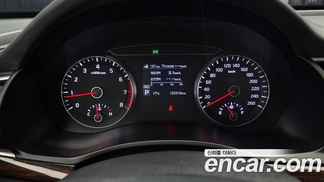 Kia K7 2018 — photo 11