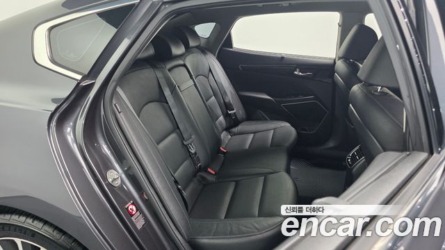 Kia K7 2018 — photo 17