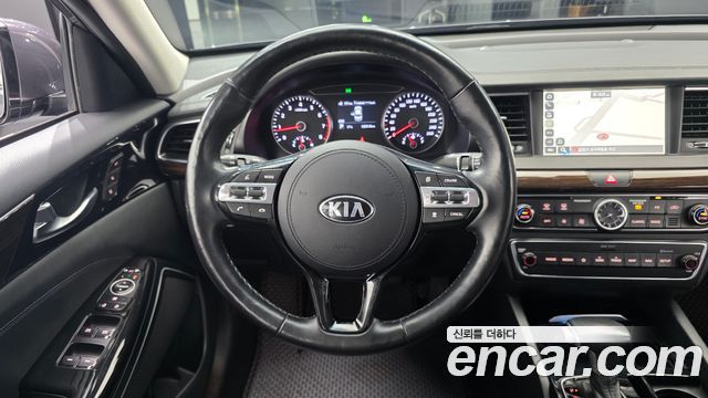 Kia K7 2018 — photo 19