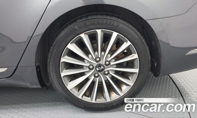 Kia K7 2018 — photo 7
