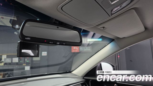 Kia K7 2018 — photo 32