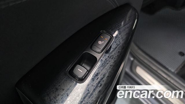 Kia K7 2018 — photo 33