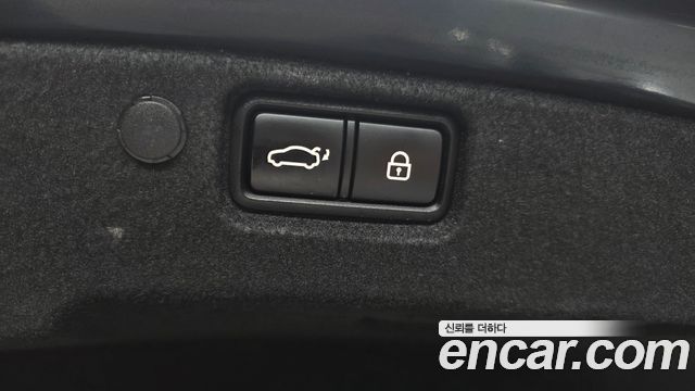 Kia K7 2018 — photo 35