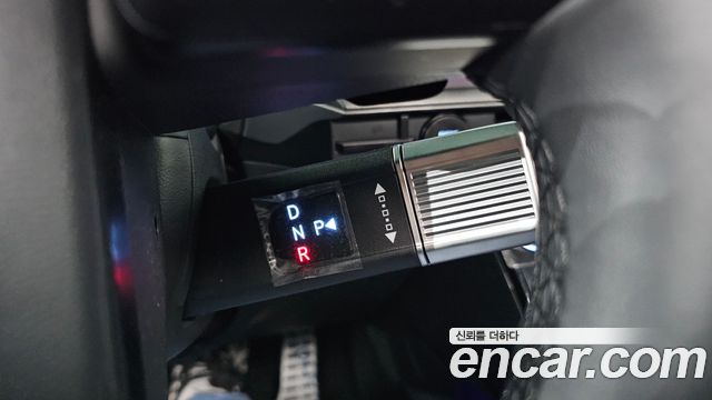 Hyundai Santafe 2025 — photo 12