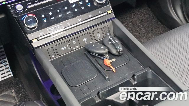 Hyundai Santafe 2025 — photo 26