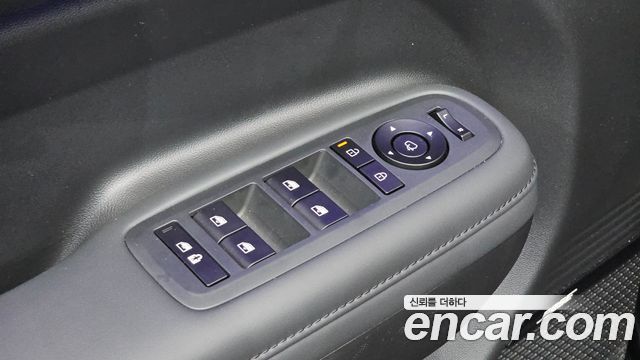 Hyundai Santafe 2025 — photo 30