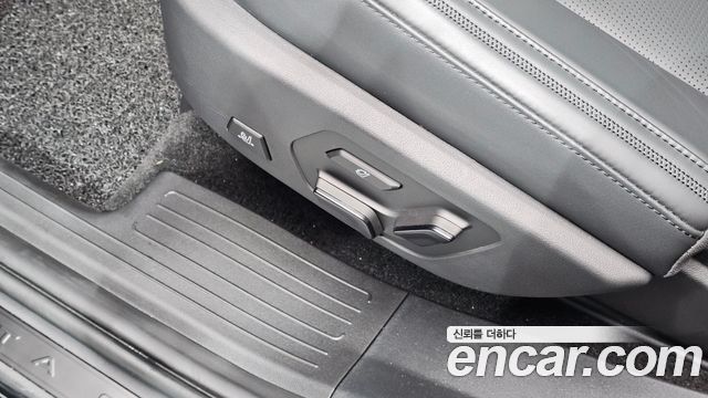 Hyundai Santafe 2025 — photo 32