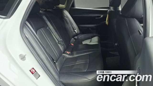 Hyundai Sonata 2023 — photo 17
