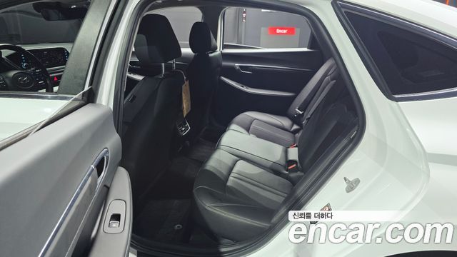 Hyundai Sonata 2023 — photo 18