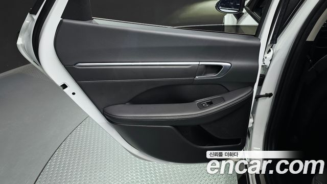 Hyundai Sonata 2023 — photo 15