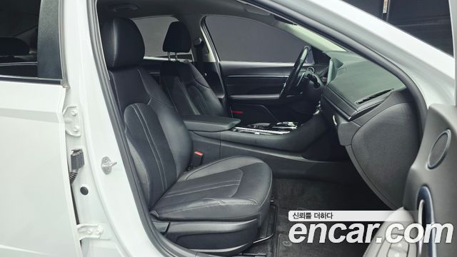 Hyundai Sonata 2023 — photo 16
