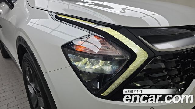 Kia Sportage 2023 — photo 8