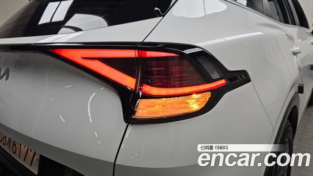 Kia Sportage 2023 — photo 9