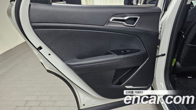 Kia Sportage 2023 — photo 15