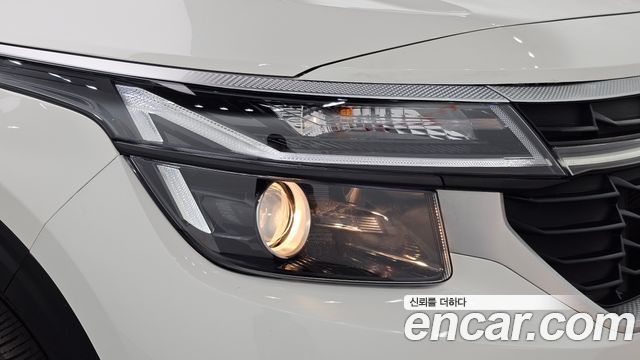 Kia Seltos 2023 — photo 8