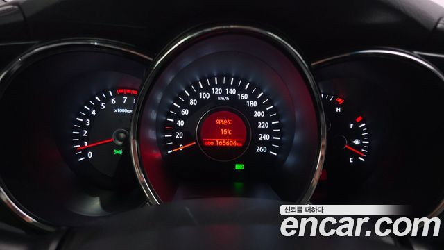 Kia K5 2012 — photo 8