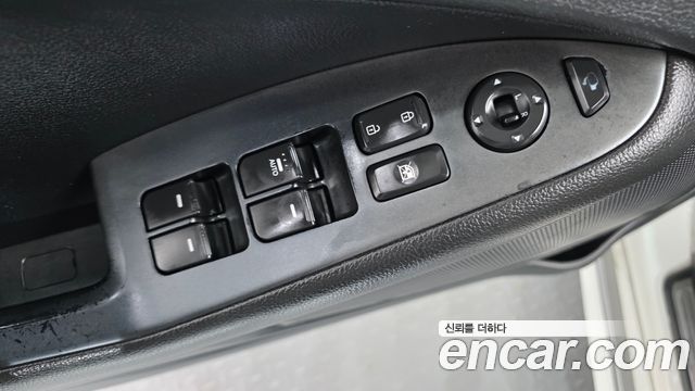 Kia K5 2012 — photo 11