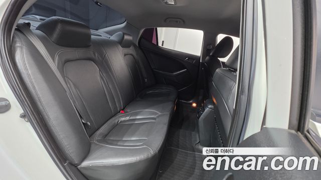 Kia K5 2012 — photo 19