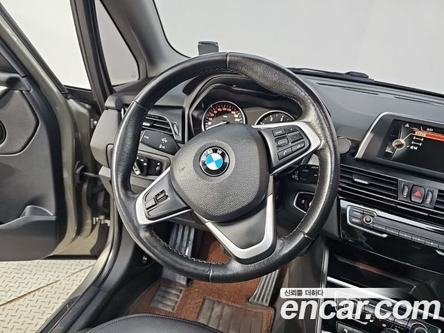 BMW 2-Series 2016 — photo 9