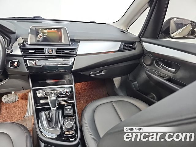 BMW 2-Series 2016 — photo 10