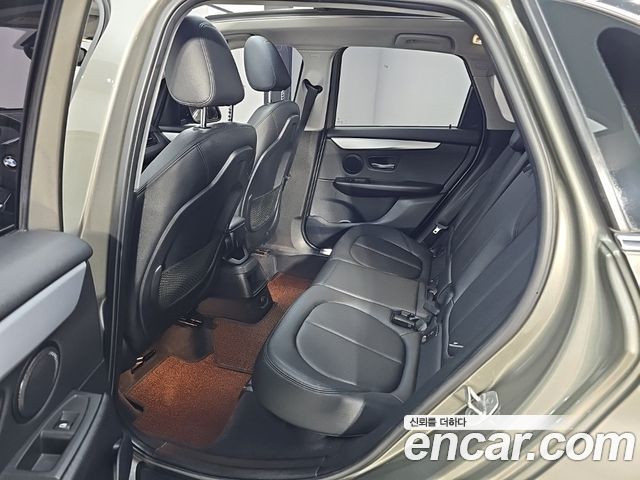 BMW 2-Series 2016 — photo 12