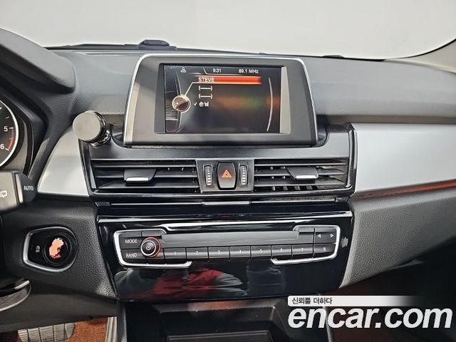 BMW 2-Series 2016 — photo 14