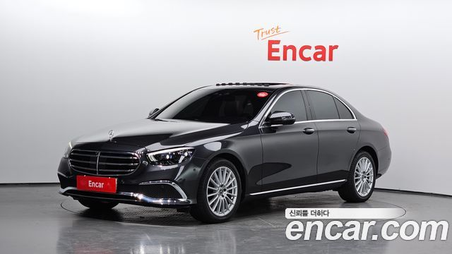 Mercedes-Benz E-Class 2022 — photo 1