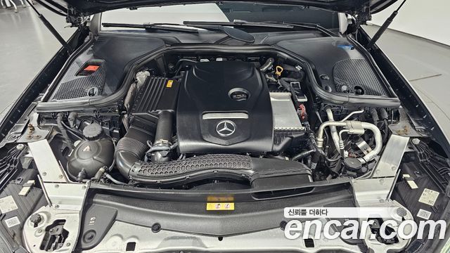 Mercedes-Benz E-Class 2022 — photo 6
