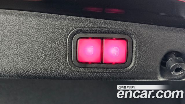 Mercedes-Benz E-Class 2022 — photo 21
