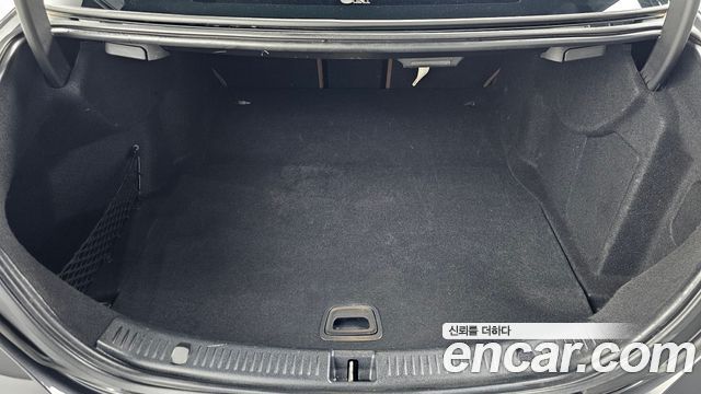 Mercedes-Benz E-Class 2022 — photo 22