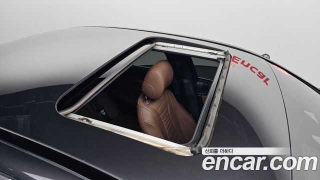 Mercedes-Benz E-Class 2022 — photo 28