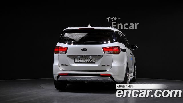 Kia Canival 2016 — photo 4