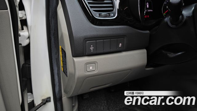 Kia Canival 2016 — photo 15