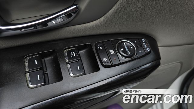 Kia Canival 2016 — photo 16