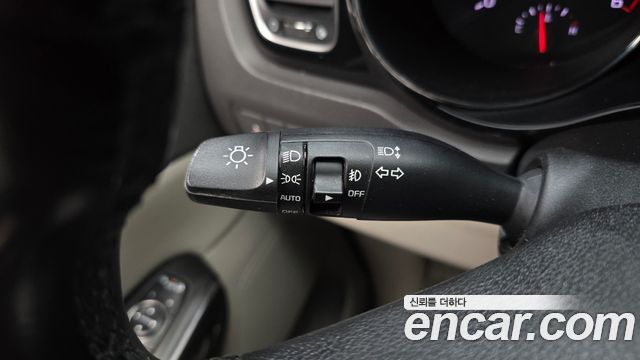 Kia Canival 2016 — photo 17