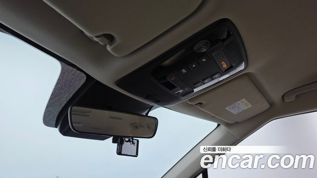 Kia Canival 2022 — photo 25