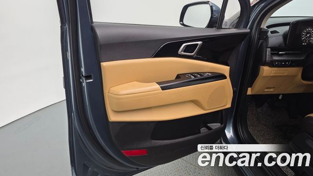 Kia Canival 2022 — photo 15