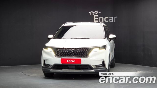 Kia Canival 2023 — photo 3