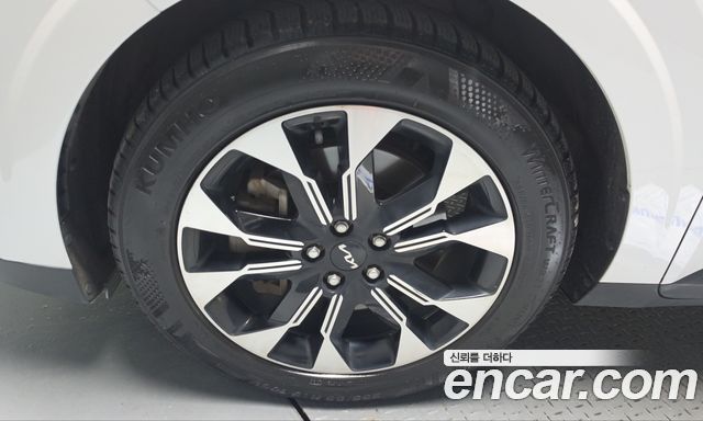 Kia Canival 2023 — photo 5