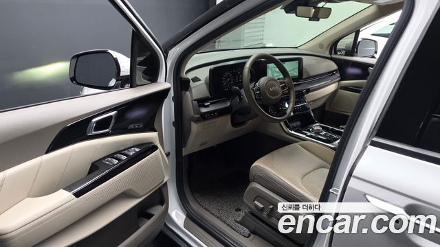 Kia Canival 2023 — photo 13