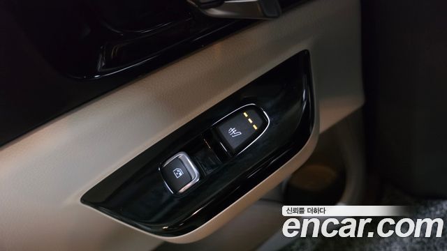 Kia Canival 2023 — photo 24